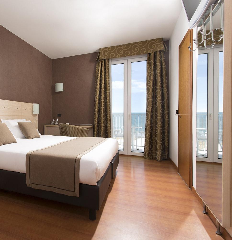 Victoria Frontemare Beach & Spa Hotel Jesolo Экстерьер фото