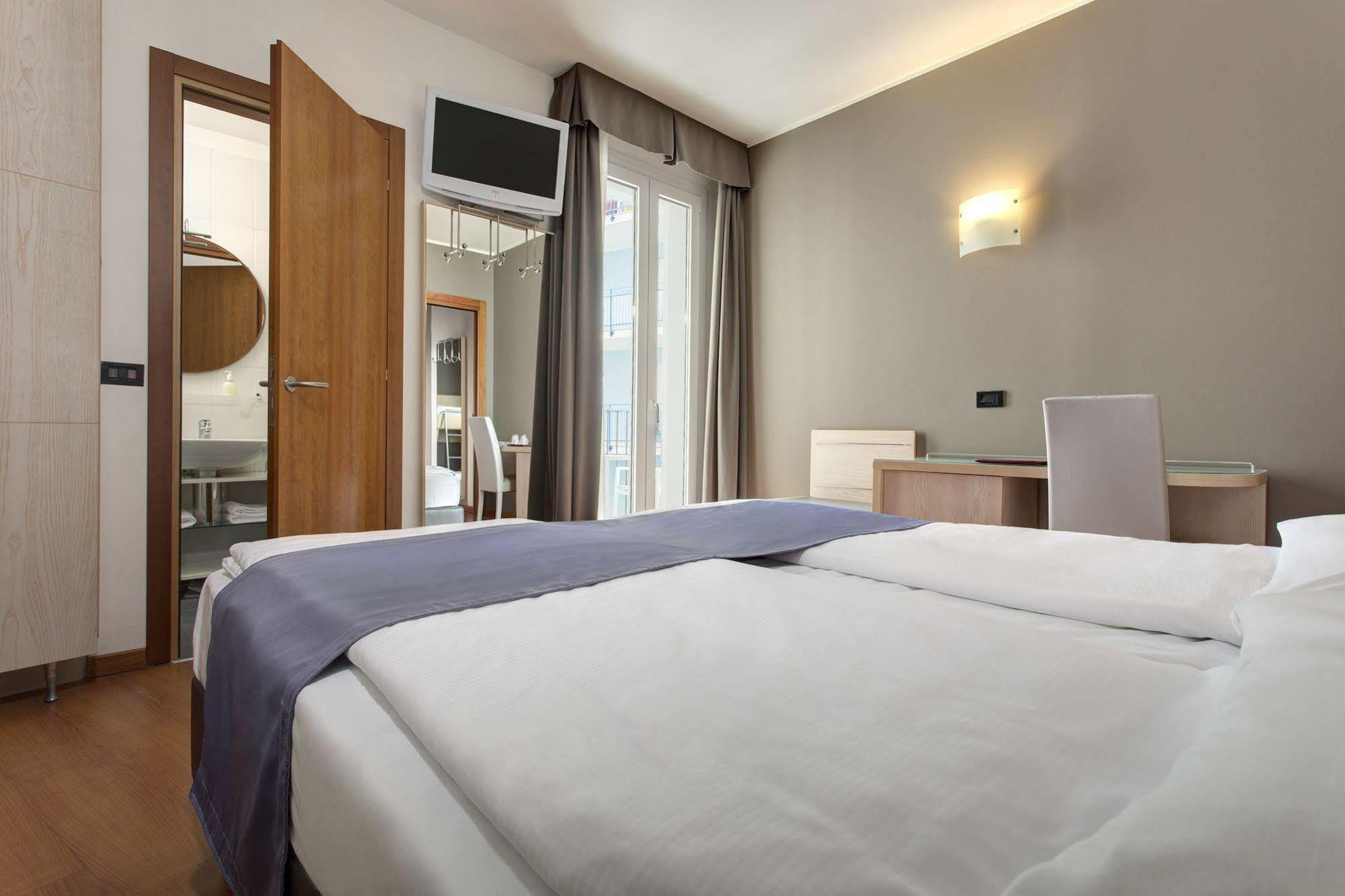 Victoria Frontemare Beach & Spa Hotel Jesolo Экстерьер фото